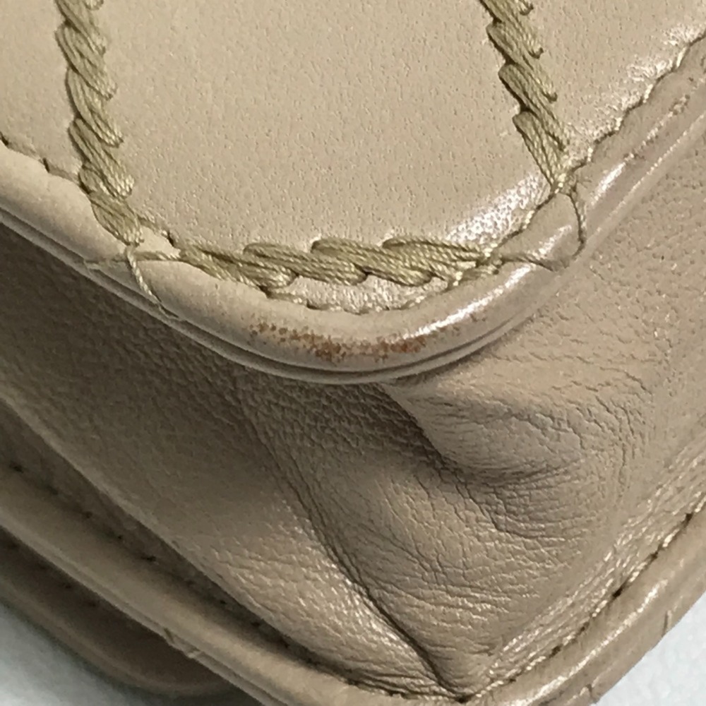 CHANEL Authentic Cream Wallet - Picture 5 of 16